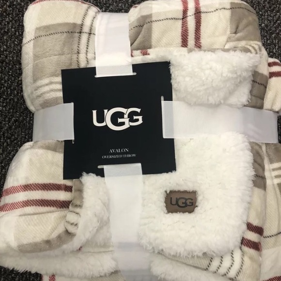 UGG Other - UGG Oversized Throw 60x70